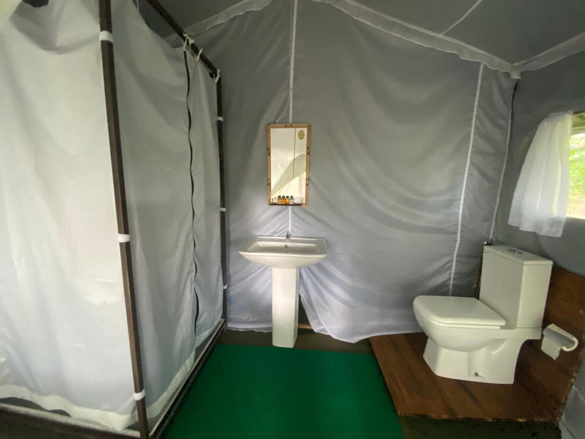 Luxury tent Coconut Camp Udawalawe